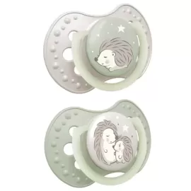 LOVI 22/929 Smoczek silikonowy dynamiczny 0-6m 2 szt Night&Day Hedgehod